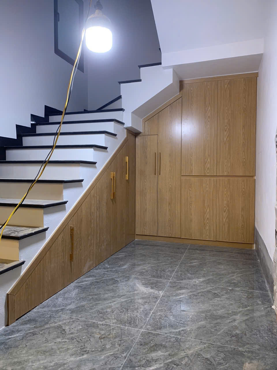Tủ gầm cầu thang ecoplast cao cấp